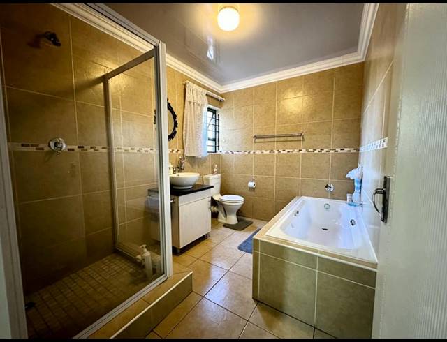 2 BEDROOM APARTMENT FOR SALE IN NEW REDRUTH